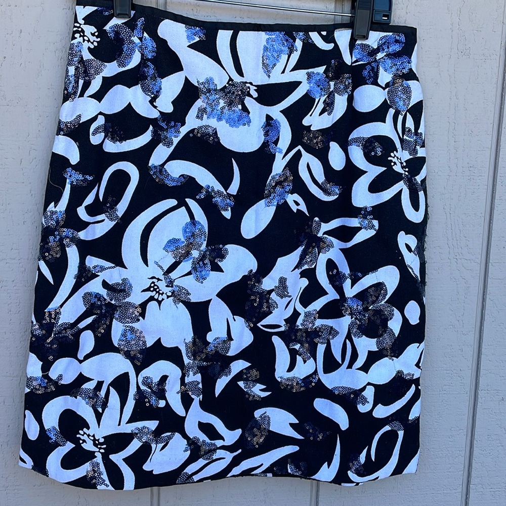 Transitions Black White Floral Sequin Skirt Size 8 NWT